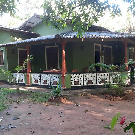 Green Bamboo House Sigiriya Exterior foto
